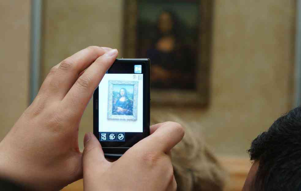 COSA HA TROVATO?  Uno storico italiano afferma di aver svelato uno dei più grandi misteri della Gioconda di Da Vinci.