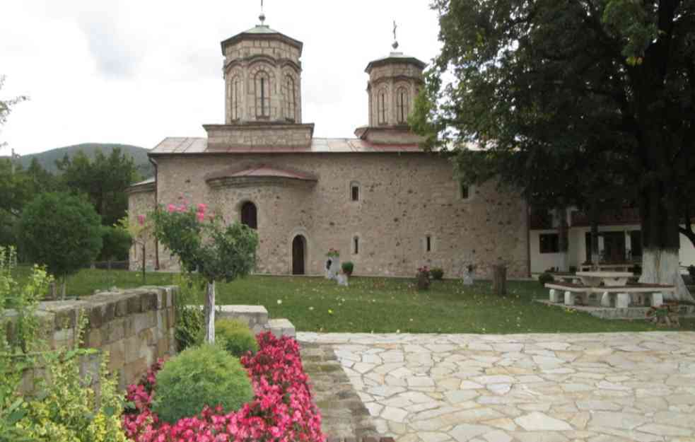  SRAMOTA, VLAST UDARILA PO NEMOĆNOM SESTRINSTVU: Otimanje crkvene imovine sestrinstva Manastira Svete Petke u Izvoru - Paraćin.