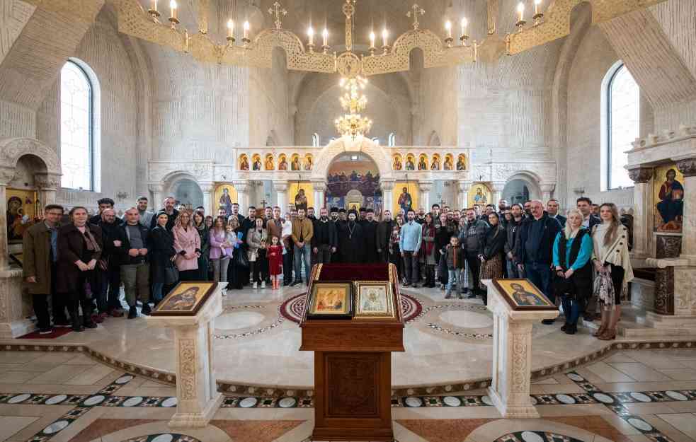 Humanitarna organizacija Srbi za Srbe širom sveta obeležili krsnu slavu Sveti Vasilije Ostroški (FOTO)!