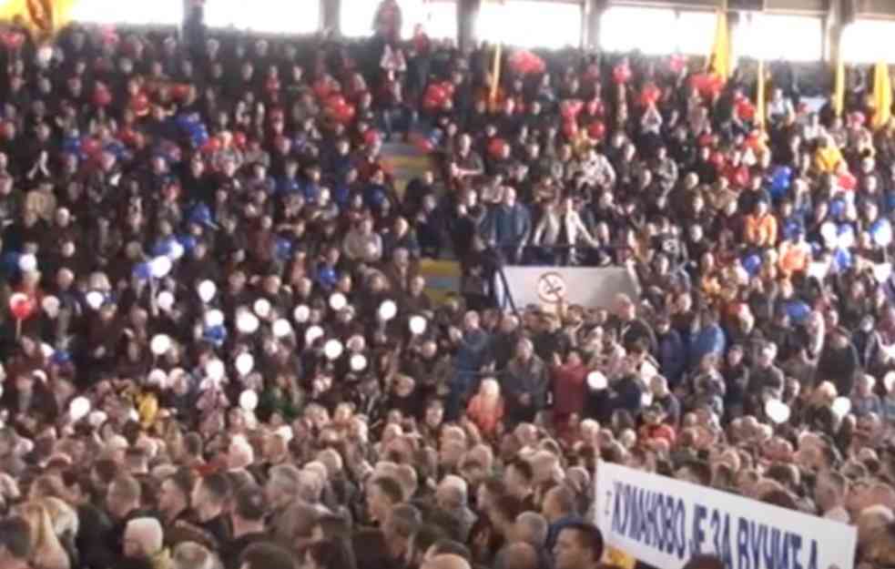 KO NE IDE, MORA DA NAĐE ZAMENU ZA SEBE! Skandalozno upozorenje zaposlenima u vrtiću u Raški uoči Vučićevog kontramitinga! (FOTO)