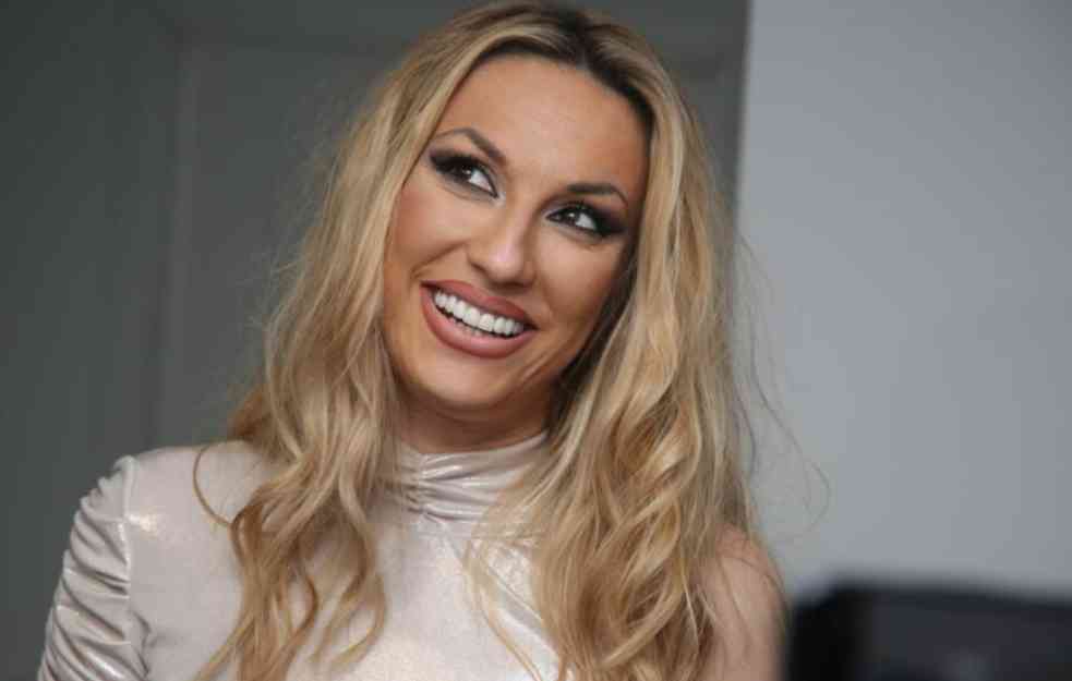Rada Manojlović dala primer kako se nositi sa situacijom kad vas neko vređa