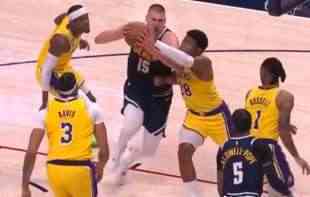 MAJSTORIJE JOKIĆA ZA ISTORIJU: Nag<span style='color:red;'><b>etsi</b></span> sve bliži NBA finalu (VIDEO)