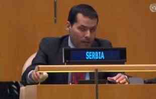 SKANDALOZNO: <span style='color:red;'><b>Ambasador Srbije</b></span> pri UN odsustvuje zbog kontramitinga SNS!