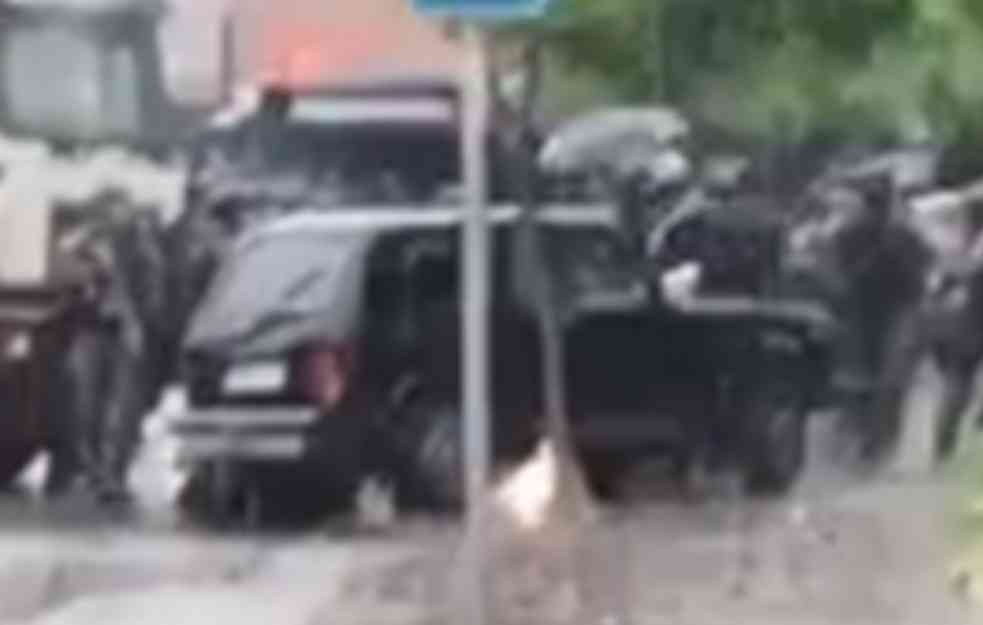 TEROR NAD SRBIMA! Suzavac i šok bombe i u Leposaviću (VIDEO, FOTO)