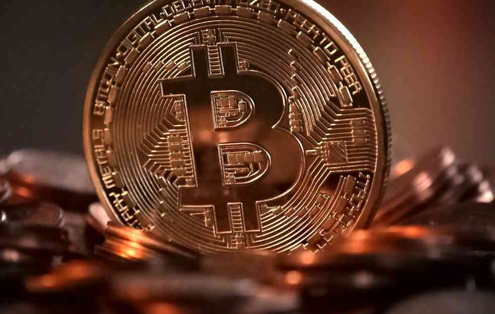 Bitkoin pao na 24.000 evra