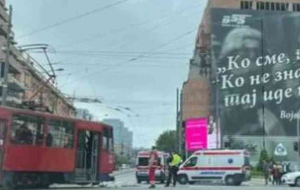 SUDAR TRAMVAJA I AUTOBUSA U KNEZA MILOŠA: Dvoje lakše povređenih (FOTO)