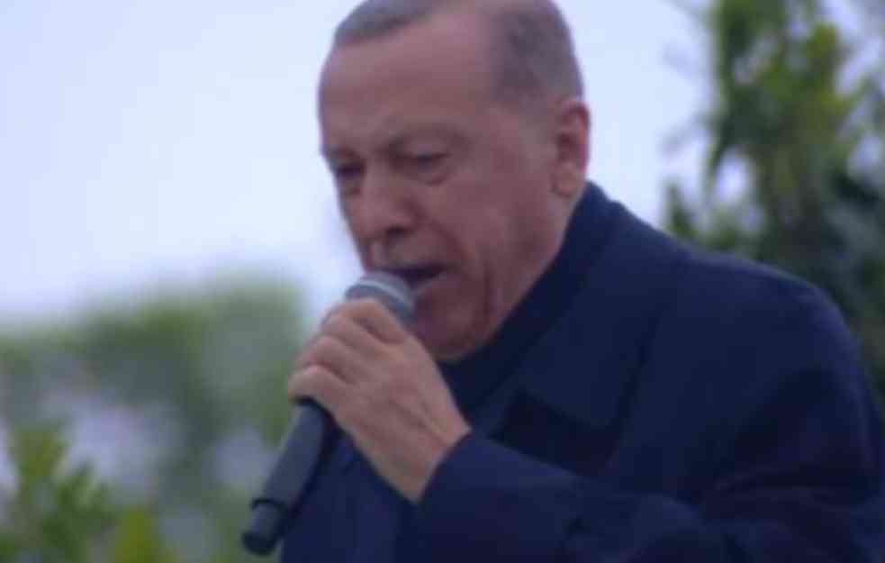 BIĆU TU DO GROBA - ERDOGAN PROSLAVLJA POBEDU S PRISTALICAMA: Evo šta im je PORUČIO (VIDEO)