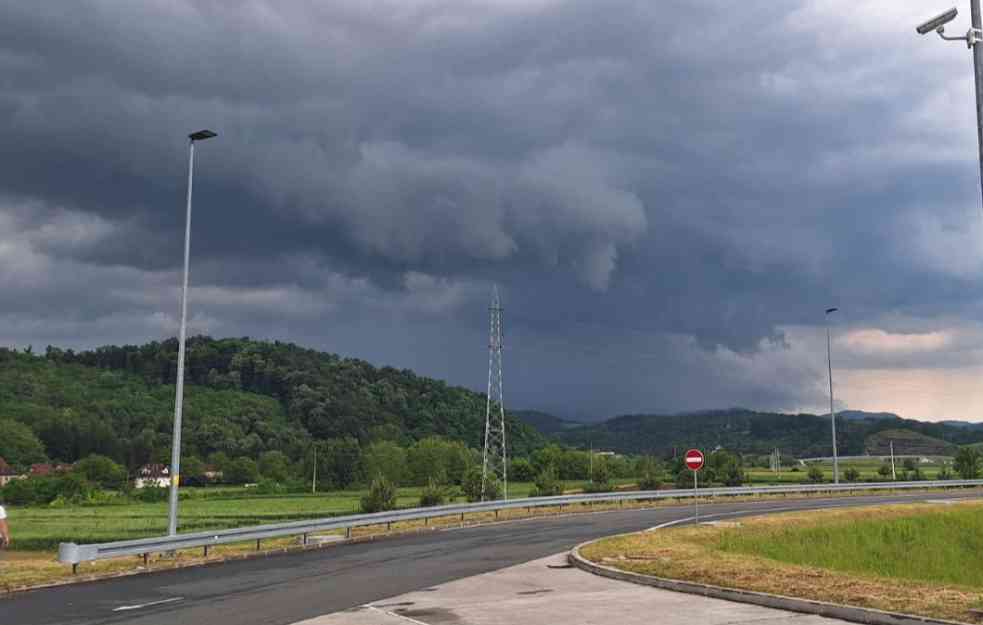 U Srbiji sutra oblačno, mestimično sa kišom i pljuskovima