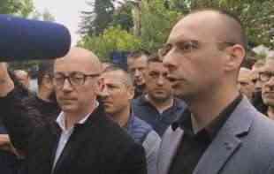 DVA GLAVNA ZAHTEVA SRBA: Da odu nelegitimni <span style='color:red;'><b>gradonačelnici</b></span> i da se povuku specijalci (VIDEO)