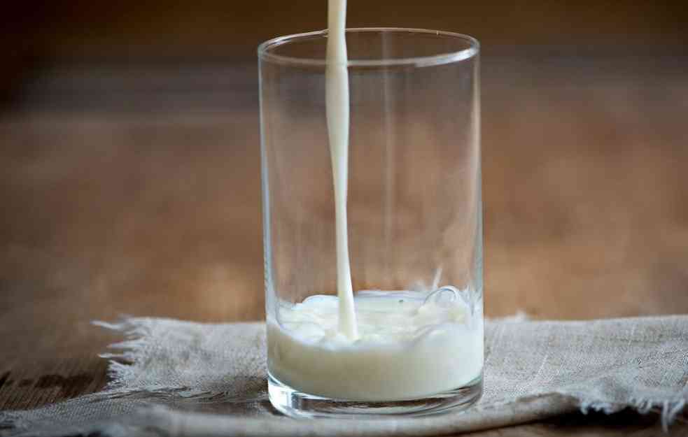 NAJVIŠE PIJEMO POLJSKO MLEKO: Uvoz mleka u Srbiju premašio izvoz za 4.000 tona