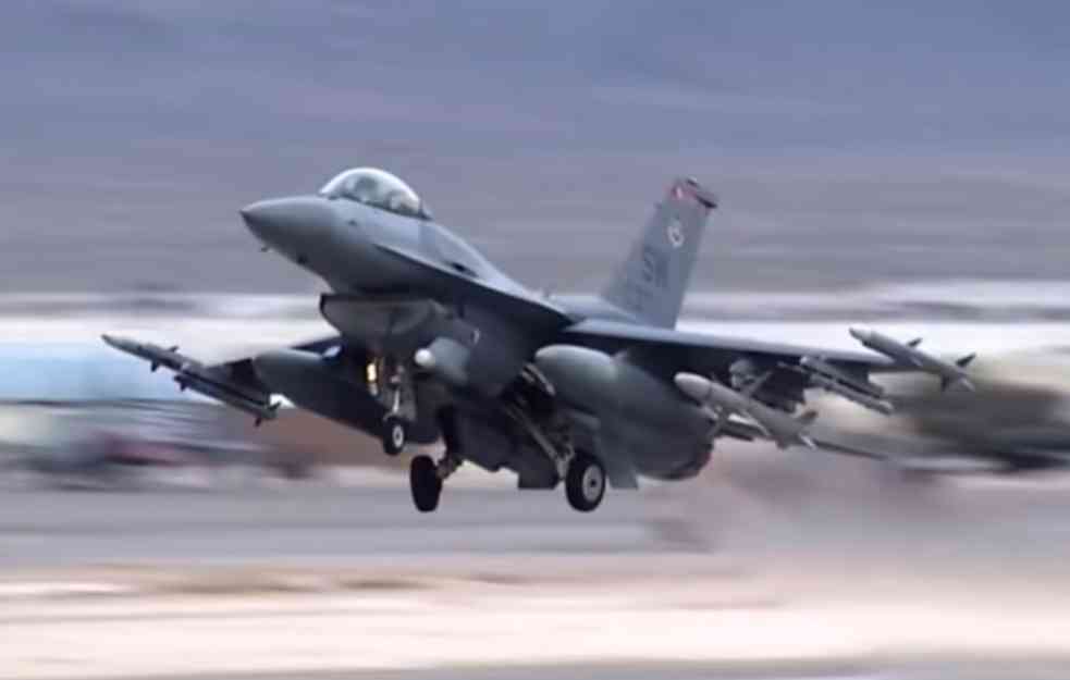 NE SAMO DA NE KRIJE NEGO I POZDRAVLJA: Stoltenberg objavio da NATO obučava ukrajinske pilote za upravljanje F-16!