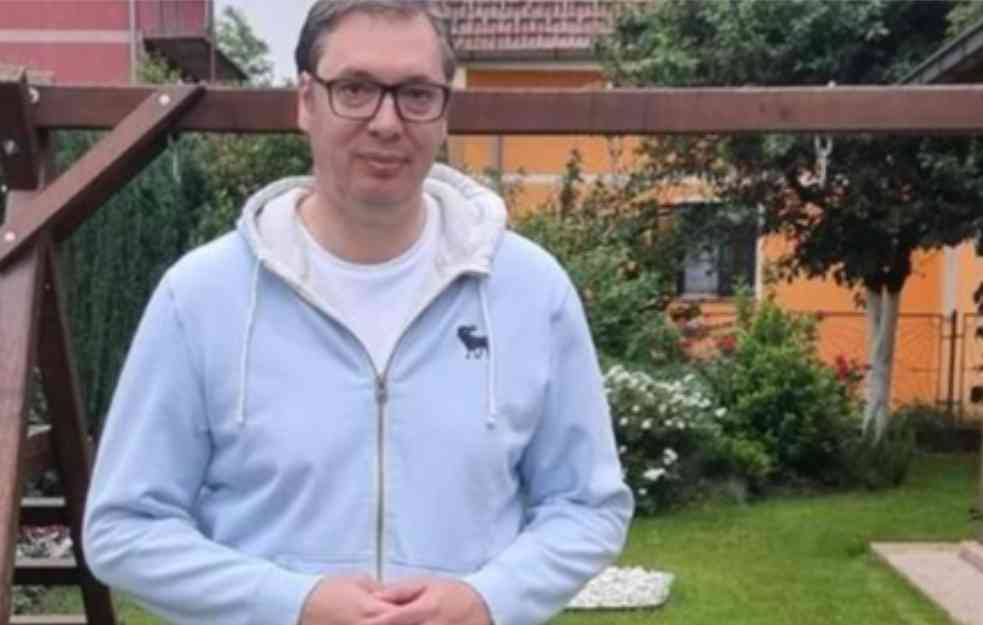 VUČIĆ SE OPET OGLASIO NA INSTAGRAMU: U TRENERCI stavio naglasak na 2 