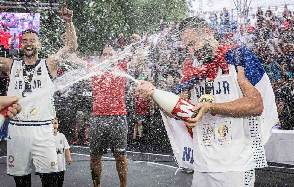 Naši basketaši u izmenjenom sastavu brane zlato
