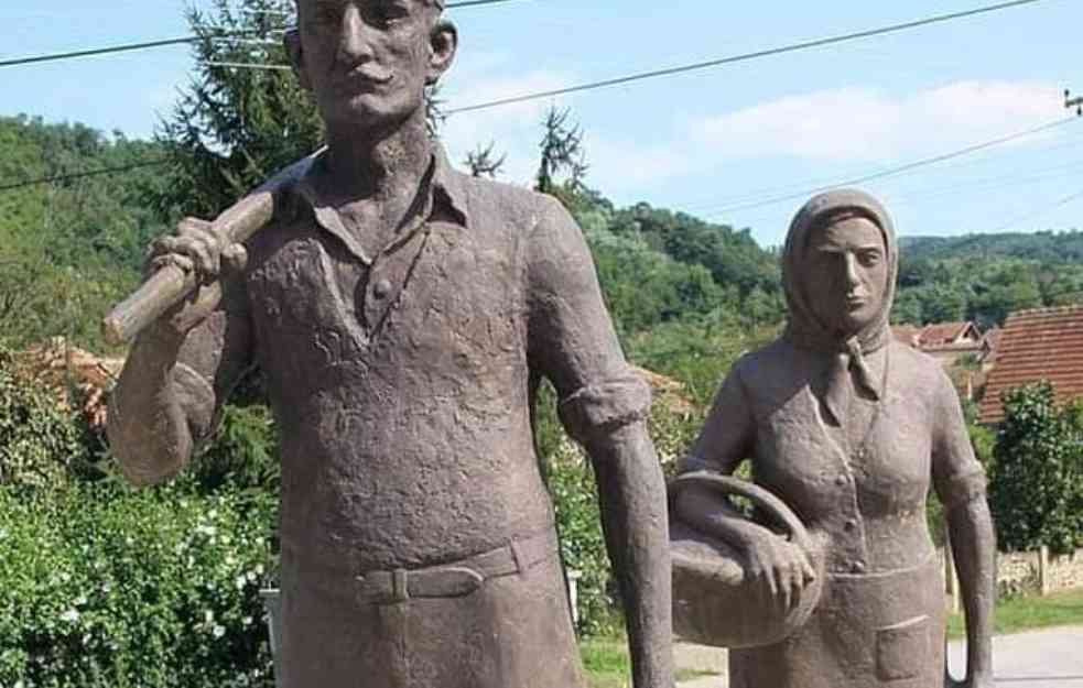 Spomenik srpskom seljaku i srpskoj seljanki kao JEDINI u Srbiji