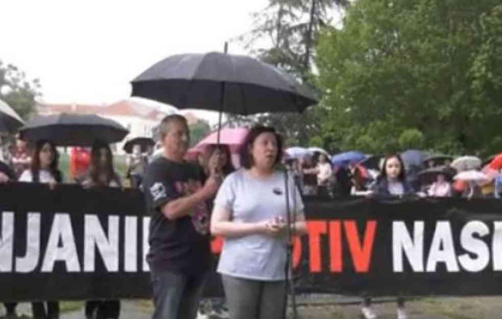 PROTESTI U ZRENJANINU PO ČETVRTI PUT : Profesorka Gimnazije nije vraćena na posao