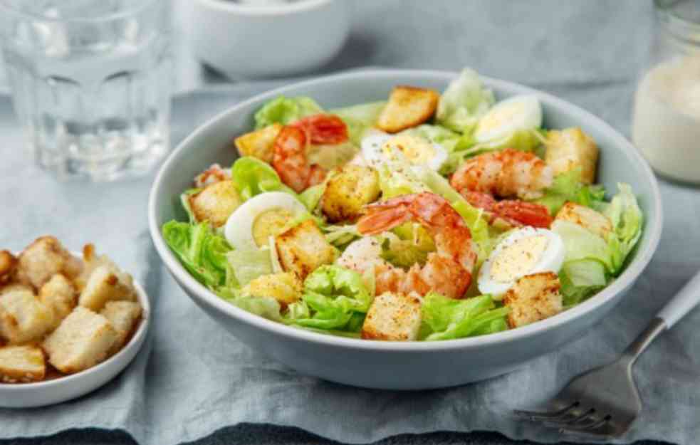 OBROK SALATA ZA RUČAK : Idealan recept za mršavljenje na zdraviji način