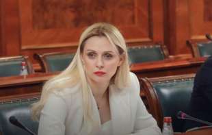Ministarka Tanasković: <span style='color:red;'><b>Breskve</b></span> vraćene s hrvatske granice će biti uništene, nema opasnosti da će se naći na tržištu