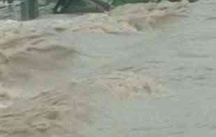 LJUDI OSTALI BEZ HLEBA U PROKUPLJU : Muke zbog poplava