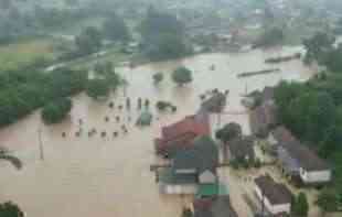 TEŠKA BORBA SA POPLAVAMA U SRBIJI: Evakuisano više od 300 ljudi, vanredna situacija u 56 gradova!