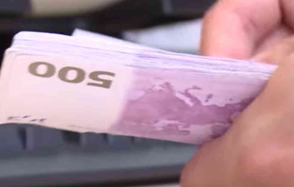KOLIKO U BANCI KOŠTA 1.000 EVRA KREDITA: Potražnja obara rekorde, a cena - prava sitnica!