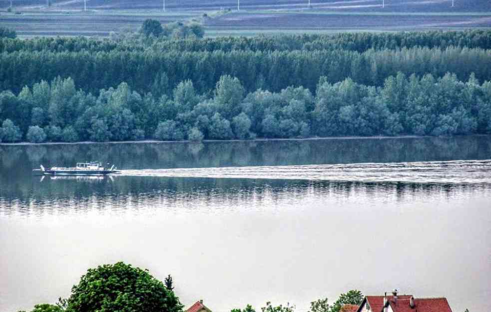 Izlivanje evro-dizela u Dunav: Pokrajinska inspekcija reagovala nakon incidenta u luci rafinerije