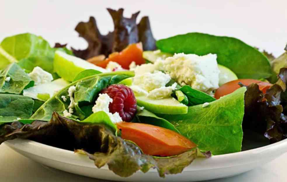 ODLIČAN OBROK PO PAKLENOJ VRUĆINI: Zasitna, niskokalorična a zdrava salata