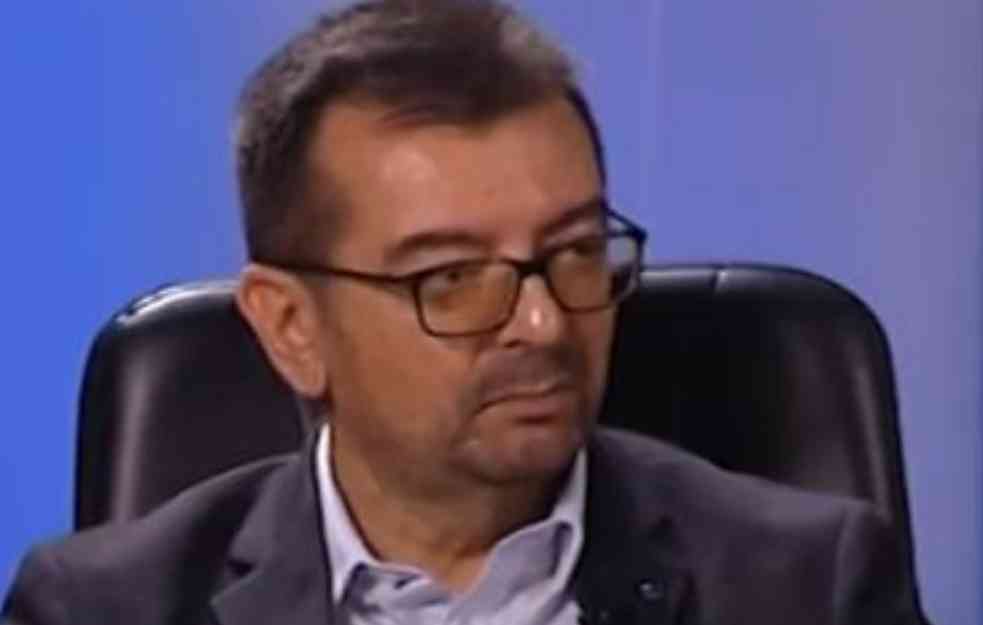 NAPAD NA PREDSEDNIKA POKRETA ZA PREOKRET : Janko Veselinović na udaru ispred Gradskog odbora stranke