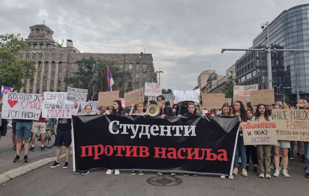 SEDMI PROTEST PROTIV NASILJA U NIŠU: Među govornicima student Dimitrije Dimić koji je štrajkovao glađu