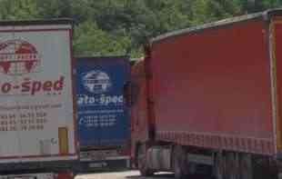 GUŽVA NA GRANICAMA: Kamioni na Horgošu, Kelebiji i Batrovcima čekaju četiri sata