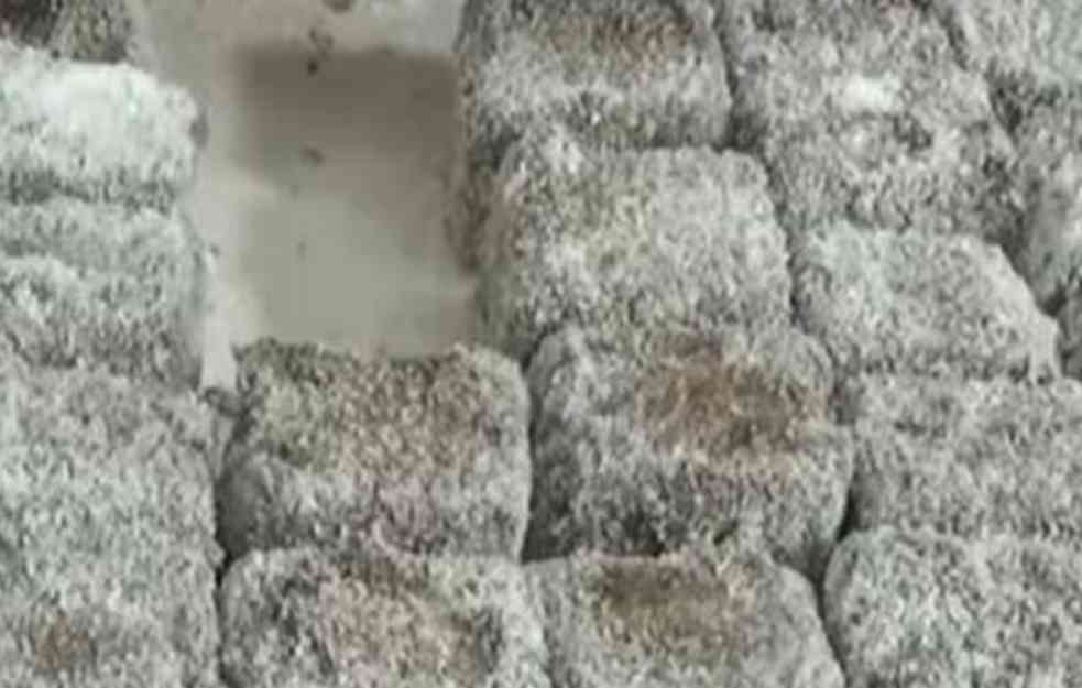 LETNJE POSNE KOKOS KOCKE: Kremaste i mirisne, OVAKO IH SIGURNO NISTE PRAVILI! (RECEPT)