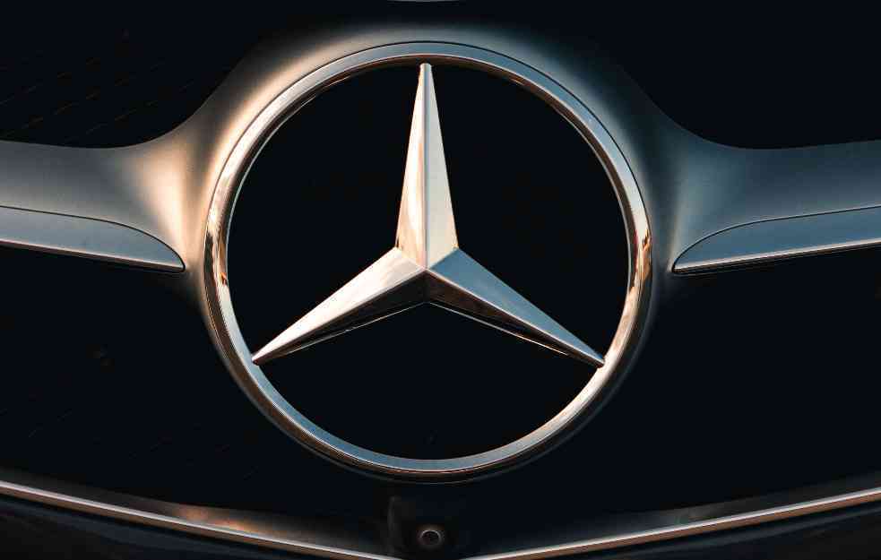 Mercedes seli proizvodnju u Mađarsku: Otkazi za radnike, evo i šta je razlog