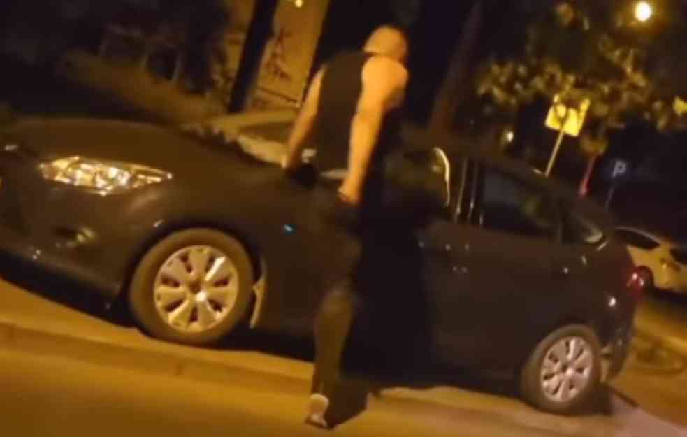 Lomljenje automobila na Karaburmi