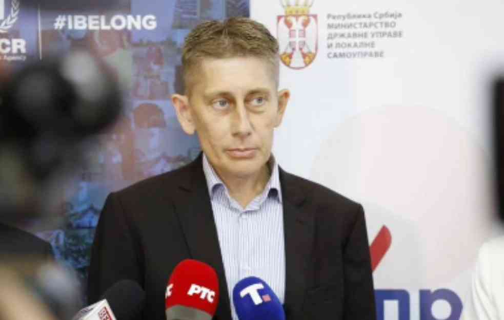 SRAMOTA: Ministra Martinovića svaki mesec plaćamo 100.000 jer živi van Beograda