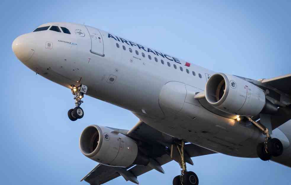 U avionu osetio ogroman smrad pa počeo da istražuje odakle je: Preseo mu let