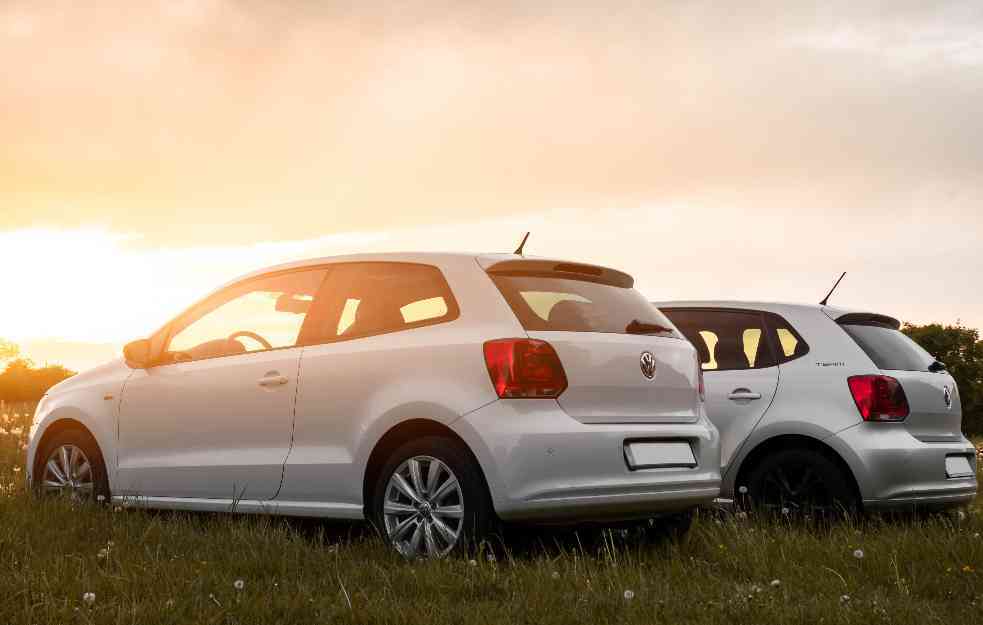Da li znate za koliko vremena automobil parkiran na suncu postaje opasan po život?