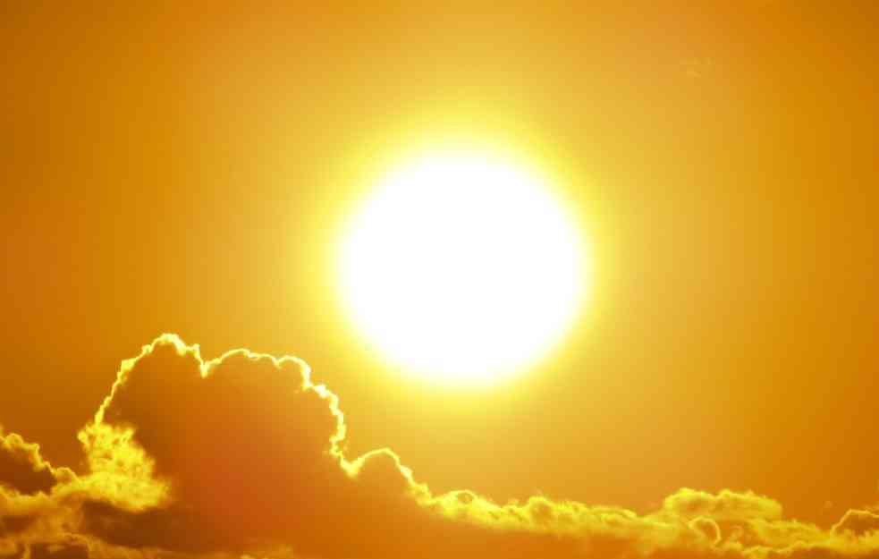 KOLIKO JE VAŽNO IMATI VITAMIN D U LETNJIM DANIMA : I da li je moguće bez sunca ga nadomestiti?