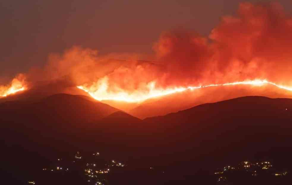 Zastrašujuće slike hotela na Rodosu pre i posle požara:Vatra i dalje ne miruje 