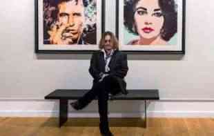 Džoni Dep predstavio svoja umetnička dela koja je naslikao u toku suđenja sa bivšom ženom