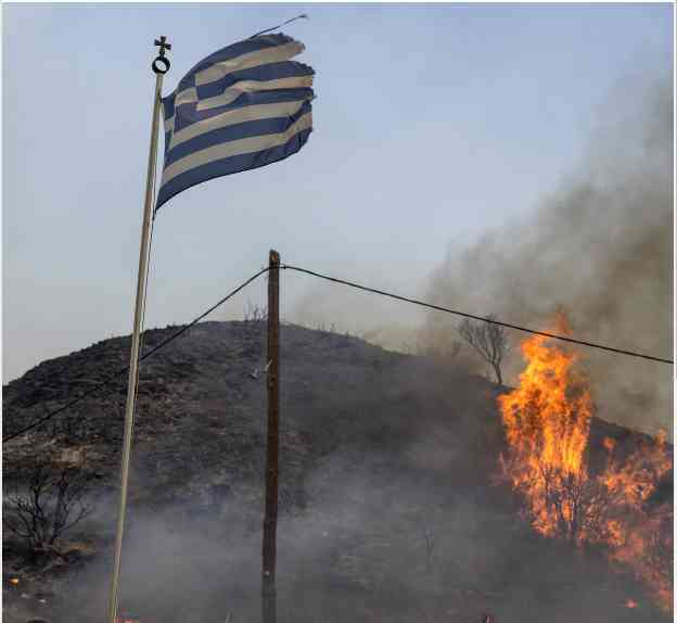 POŽARI PONOVO BUKTE U GRČKOJ: Bukti na Ksantiju i Olimpu, duvaju jaki vetrovi
