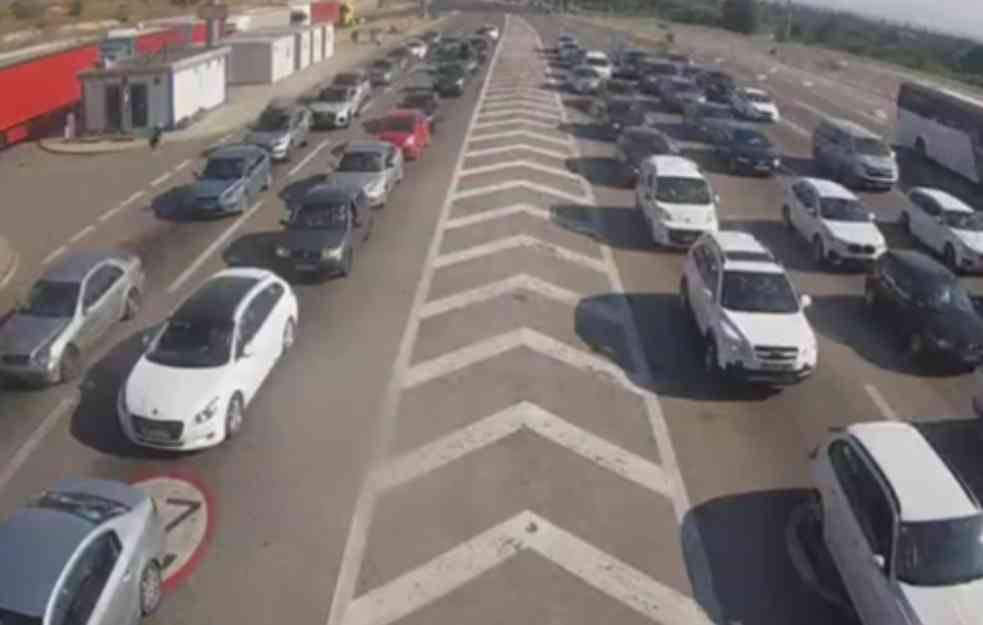 Putnička vozila najduže se zadržavaju na graničnom prelazu Preševo