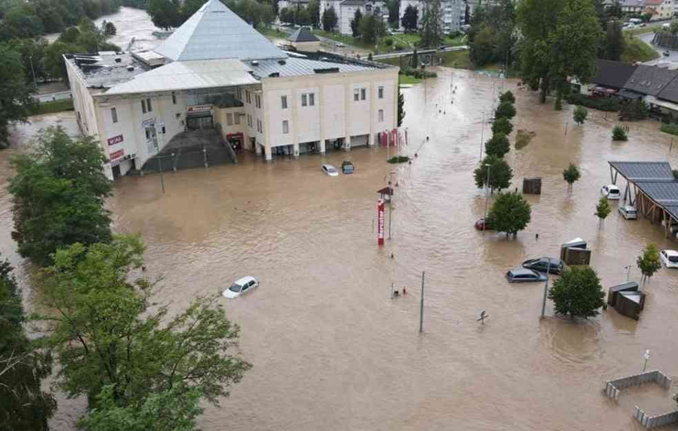 ŠTETA SE POLAKO SANIRA ALI STANOVNIŠTVO JE I DALJE UGROŽENO: Poplave u Sloveniji i dalje traju