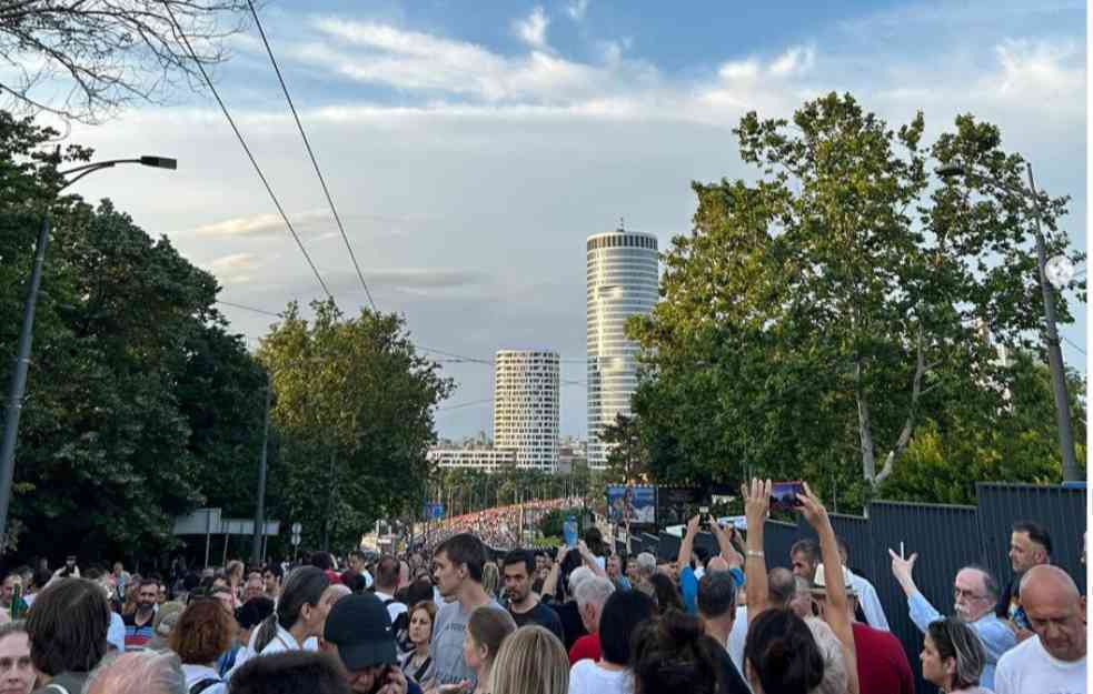  Ima li nade posle cepanja Narodne stranke?