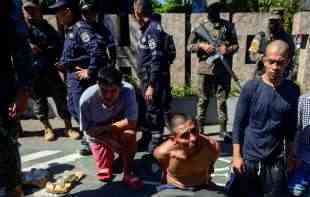El Salvador pretvoren u policijsku državu :U ratu protiv bandi zavladao je NOVI PAKAO!