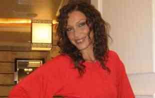 BELA HADID NA <span style='color:red;'><b>APARATI</b></span>MA: Isplivale fotografije