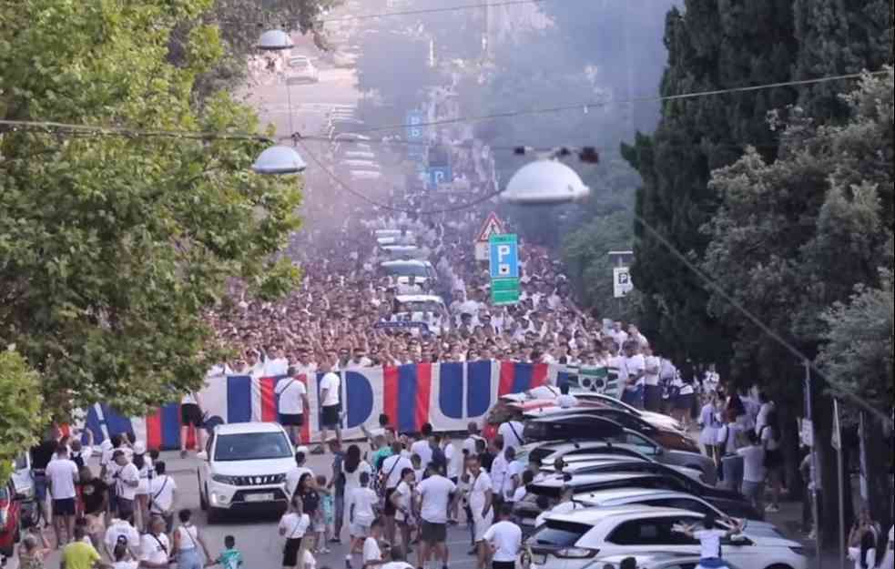 USTAŠE U SPLITU SLAVILE GENOCIDNU "OLUJU"! Torcida divljala i vređala: Neka svako dete MRZI PARTIZAN, zgazite Grobare! (VIDEO)