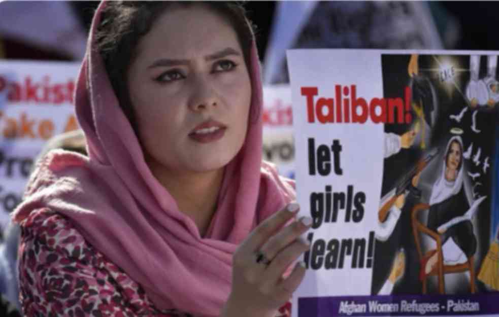 TALIBANI NE DOZVOLJAVAJU ŽENAMA DA SE OBRAZUJU! 