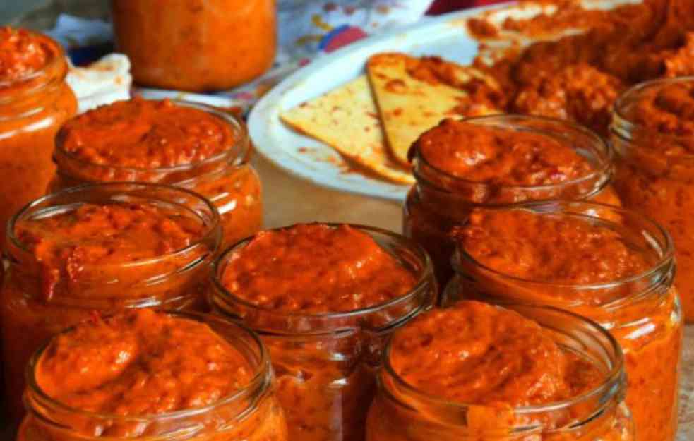 VREME JE ZA ZIMNICU : Ljuti ajvar po domaćem receptu