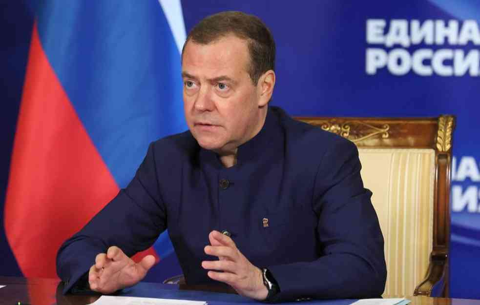 Medvedev: Zapad će pasti na KOLENA i moliti za prekid sukoba, njihov poraz je neizbežan