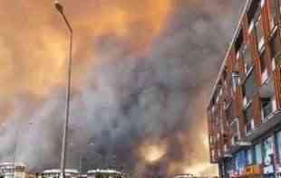 VATRENA STIHIJA U TURSKOJ! Vatrogasci jedva obuzdavaju vatrenu stihiju - u pomoć pritekli i helikopteri! (FOTO)