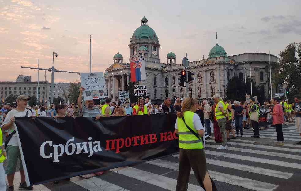 SEDAMNAESTI PROTEST “SRBIJA PROTIV NASILJA” do RTS-a i REM-a